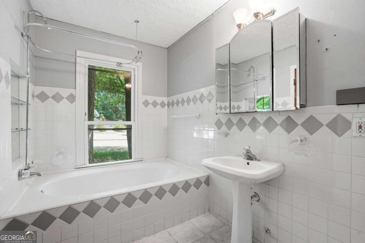 2160 Six Branches Drive Roswell - Photo 33