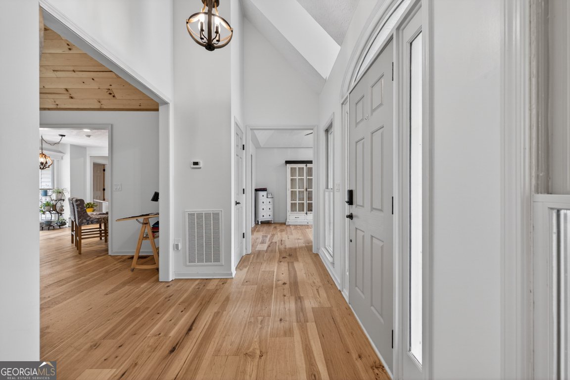 1207 Lakeland Drive Toccoa - Photo 9