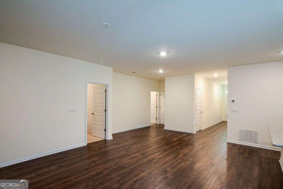 8594 Seabiscuit Road Lithonia - Photo 10