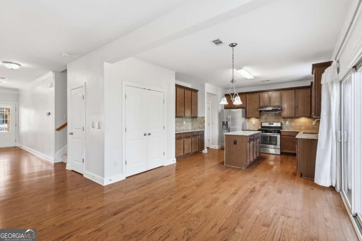 1393 Chelsea Falls Lane Suwanee - Photo 10