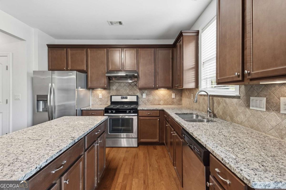 1393 Chelsea Falls Lane Suwanee - Photo 12