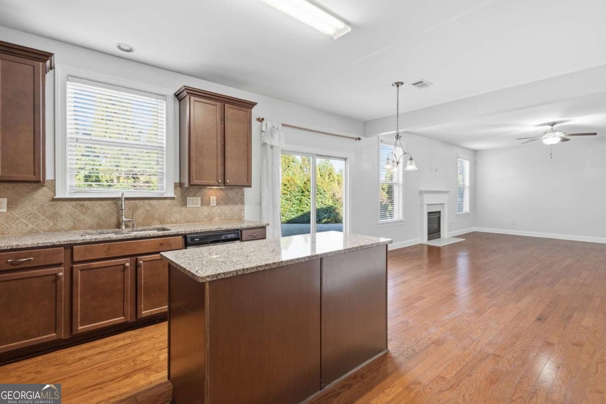 1393 Chelsea Falls Lane Suwanee - Photo 14