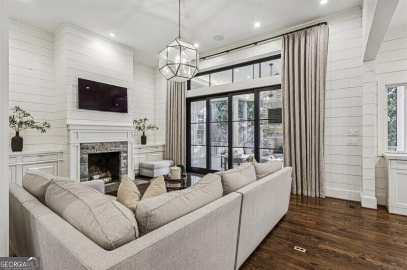 305 Forrest Lake Drive Sandy Springs - Photo 11