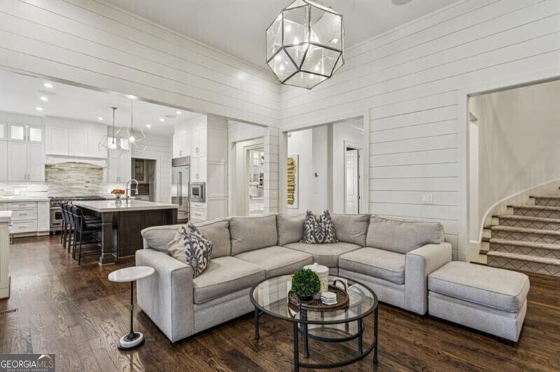 305 Forrest Lake Drive Sandy Springs - Photo 13