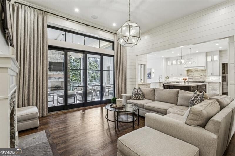 305 Forrest Lake Drive Sandy Springs - Photo 14