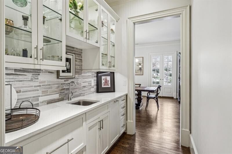 305 Forrest Lake Drive Sandy Springs - Photo 7