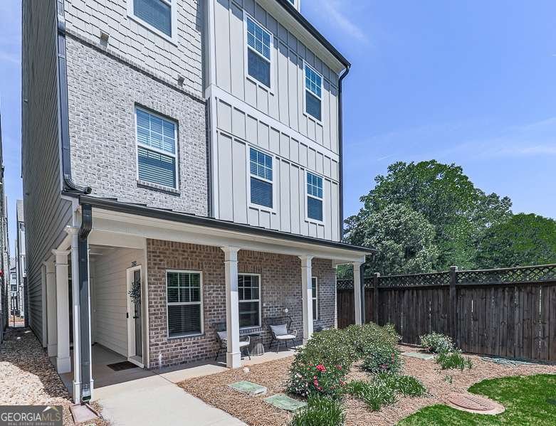 2103 Wesson Court Kennesaw - Photo 1