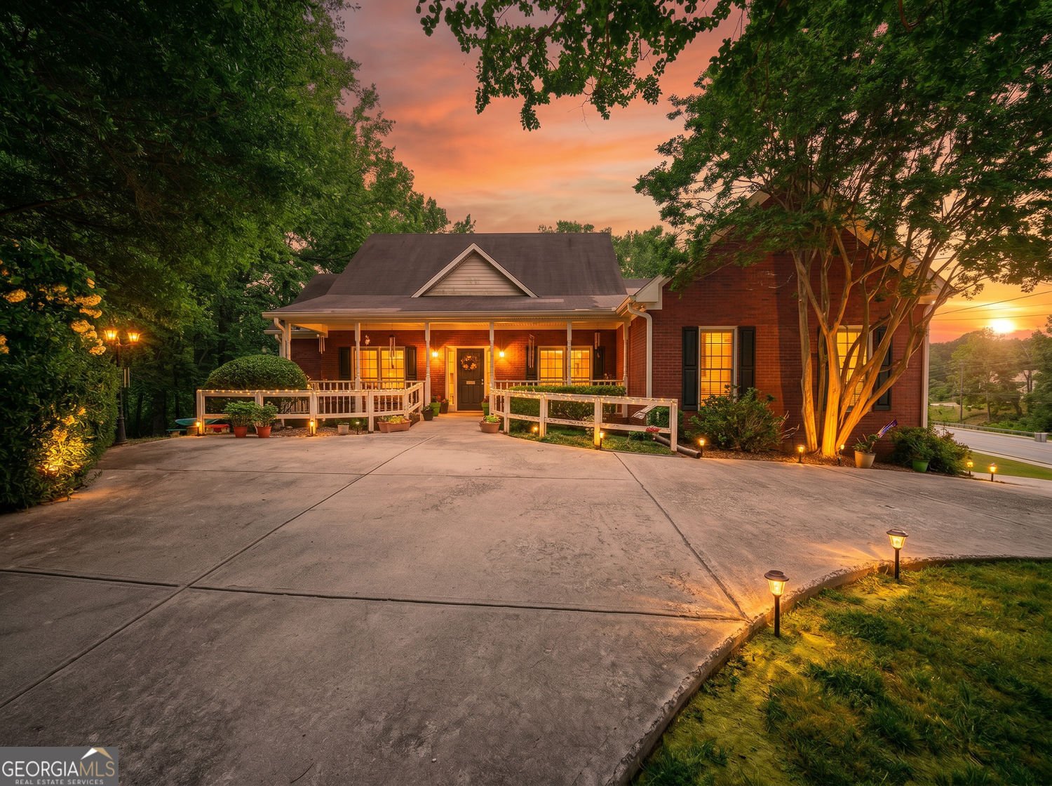 5030 Pine Mountain Road Kennesaw - Photo 1