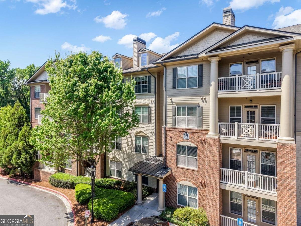 4805 Village Way Smyrna - Photo 1