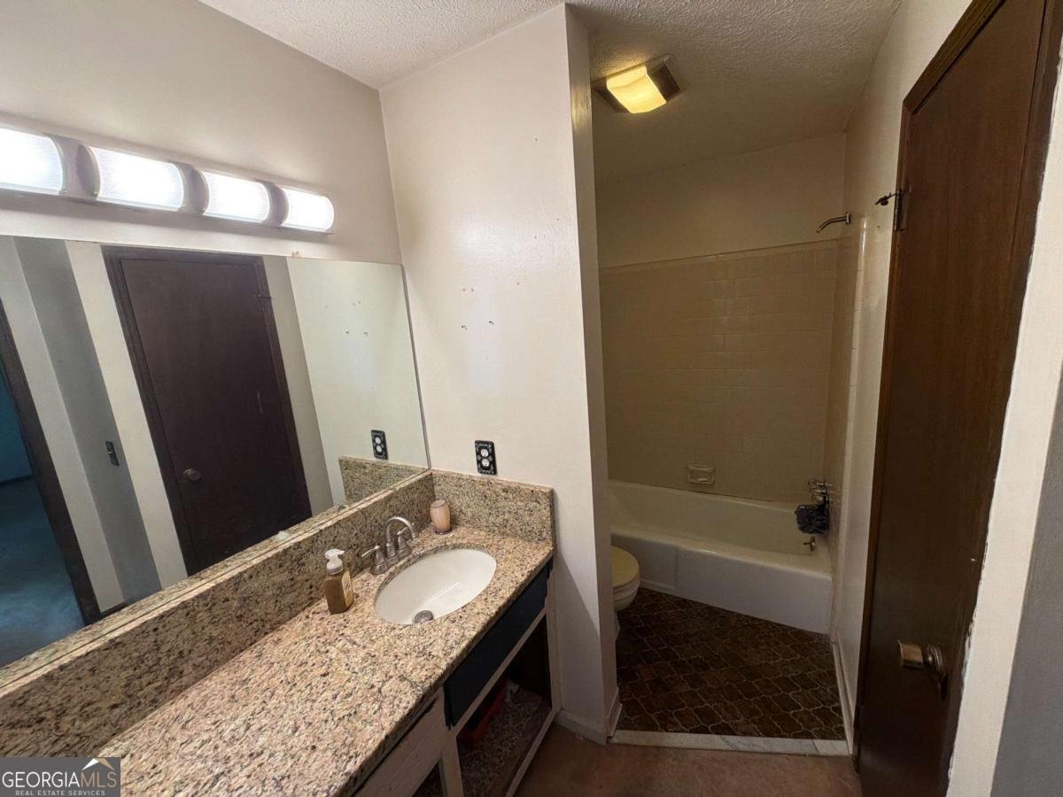 4445 Lake Forest Drive Oakwood - Photo 11