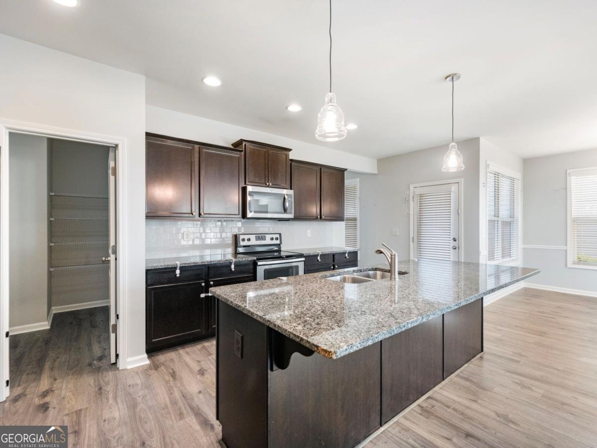 6026 Yacht Way Flowery Branch - Photo 11