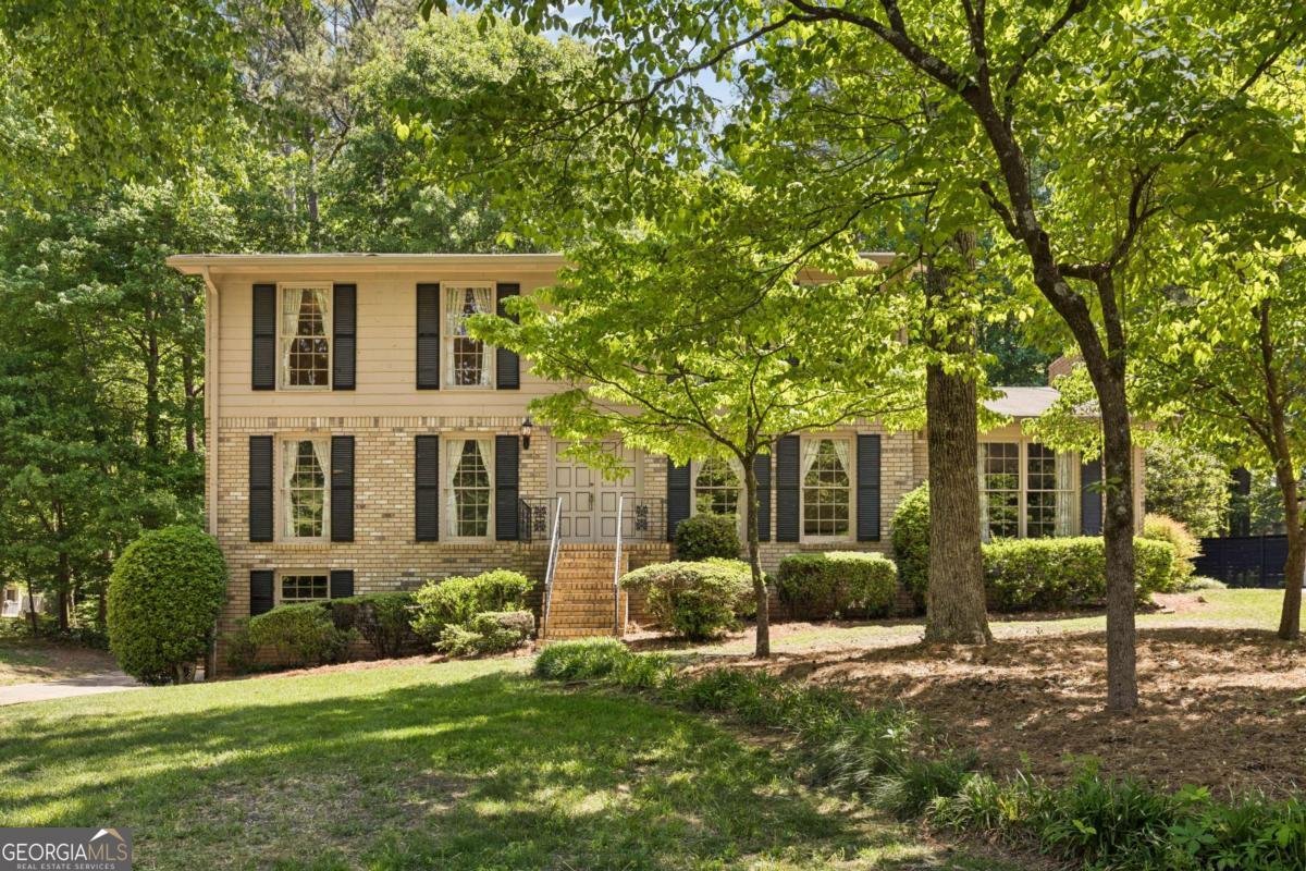 2450 Castle Lane Marietta - Photo 1