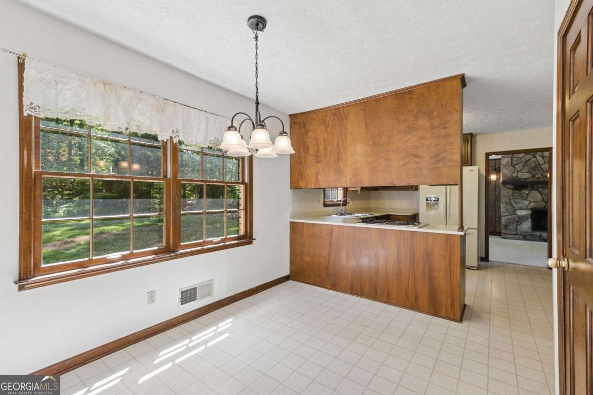 2450 Castle Lane Marietta - Photo 13