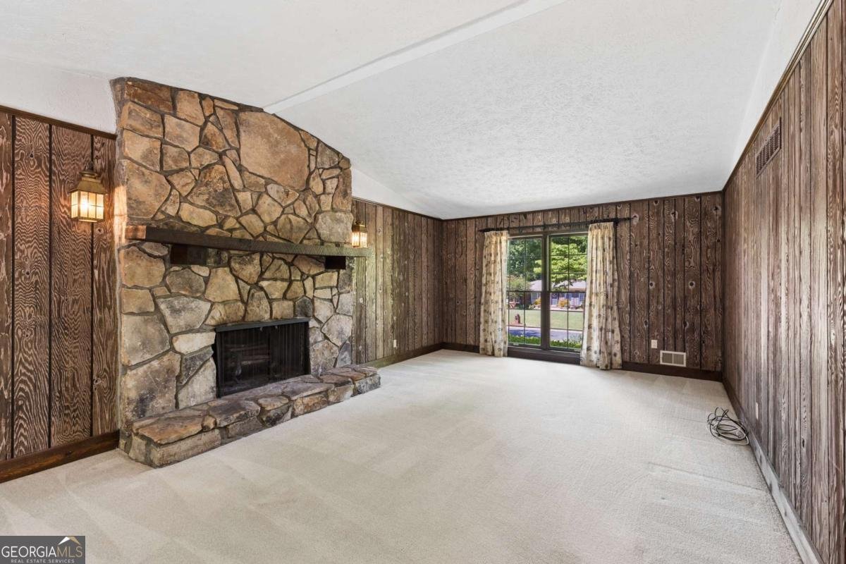 2450 Castle Lane Marietta - Photo 15