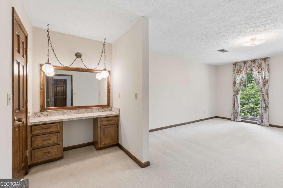 2450 Castle Lane Marietta - Photo 27