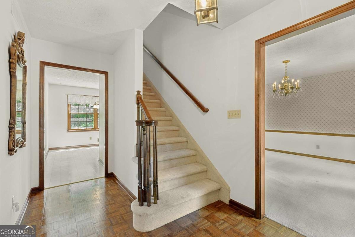 2450 Castle Lane Marietta - Photo 7