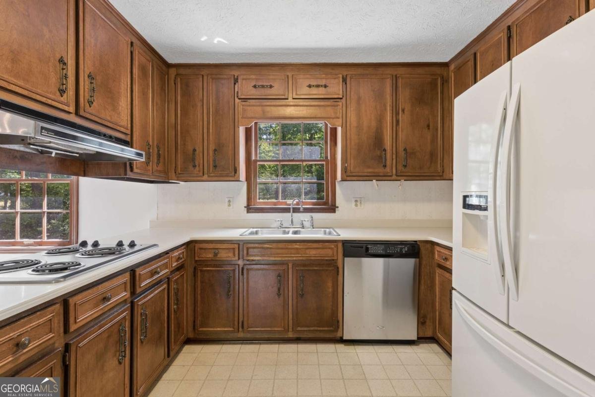 2450 Castle Lane Marietta - Photo 9