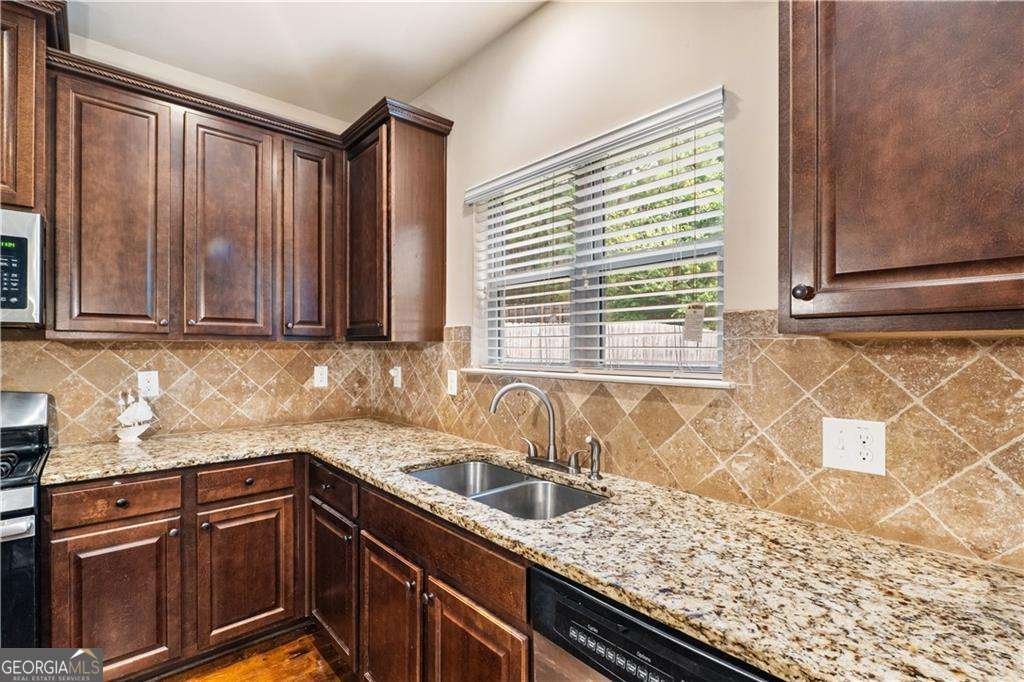 7946 White Oak Loop Stonecrest - Photo 8