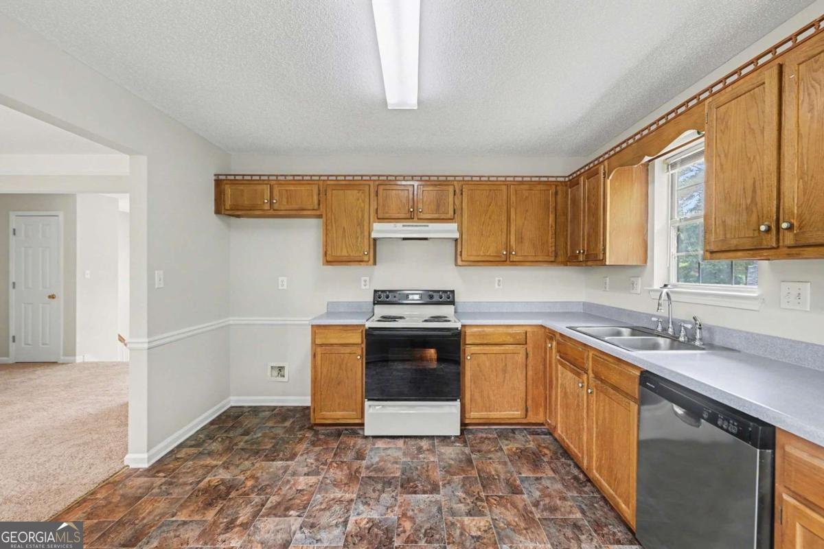 2158 Alyssa Court Lithia Springs - Photo 14