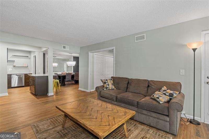 6851 Roswell Road Atlanta - Photo 12