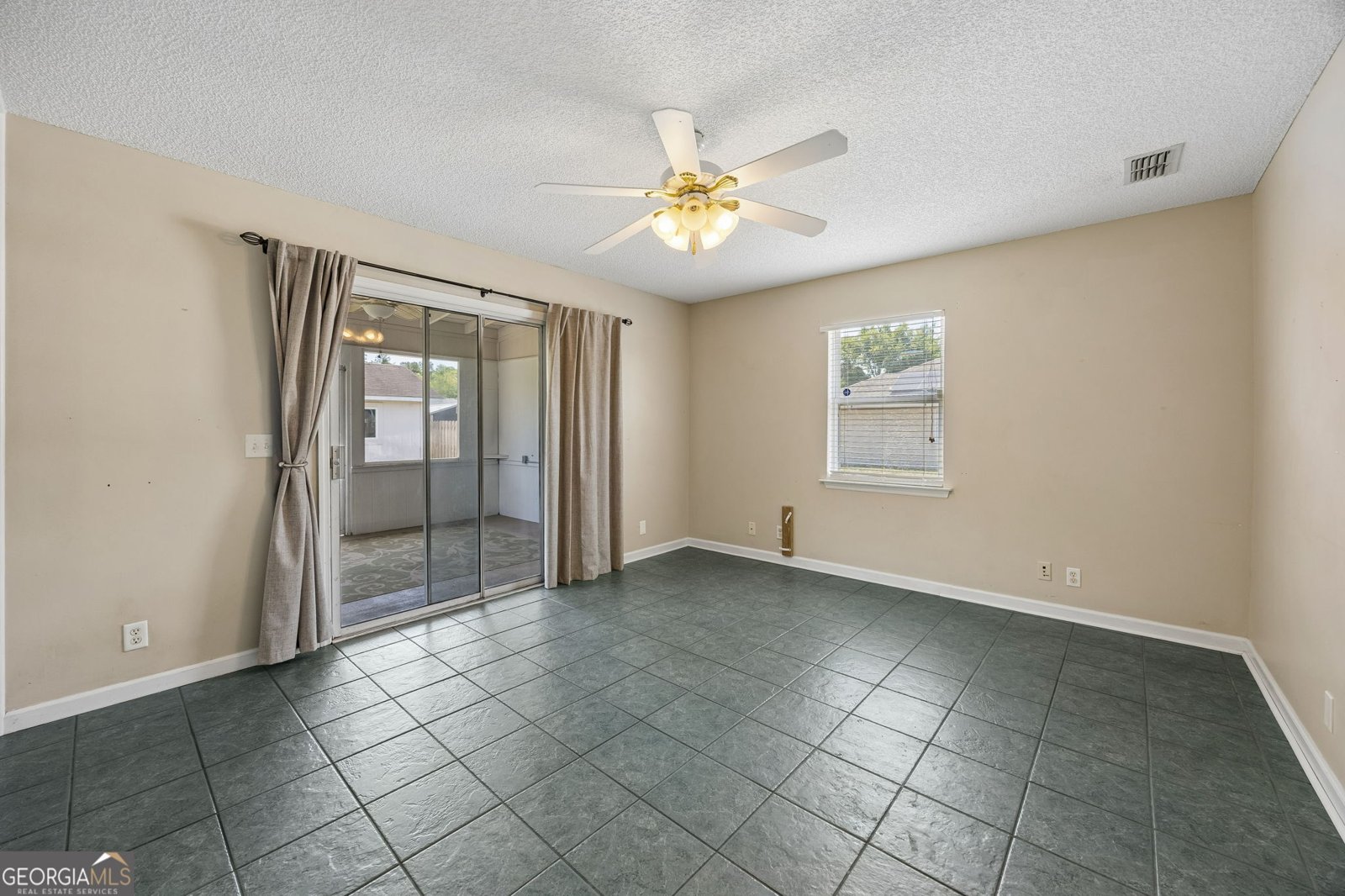 226 Greenbriar Road Kingsland - Photo 8