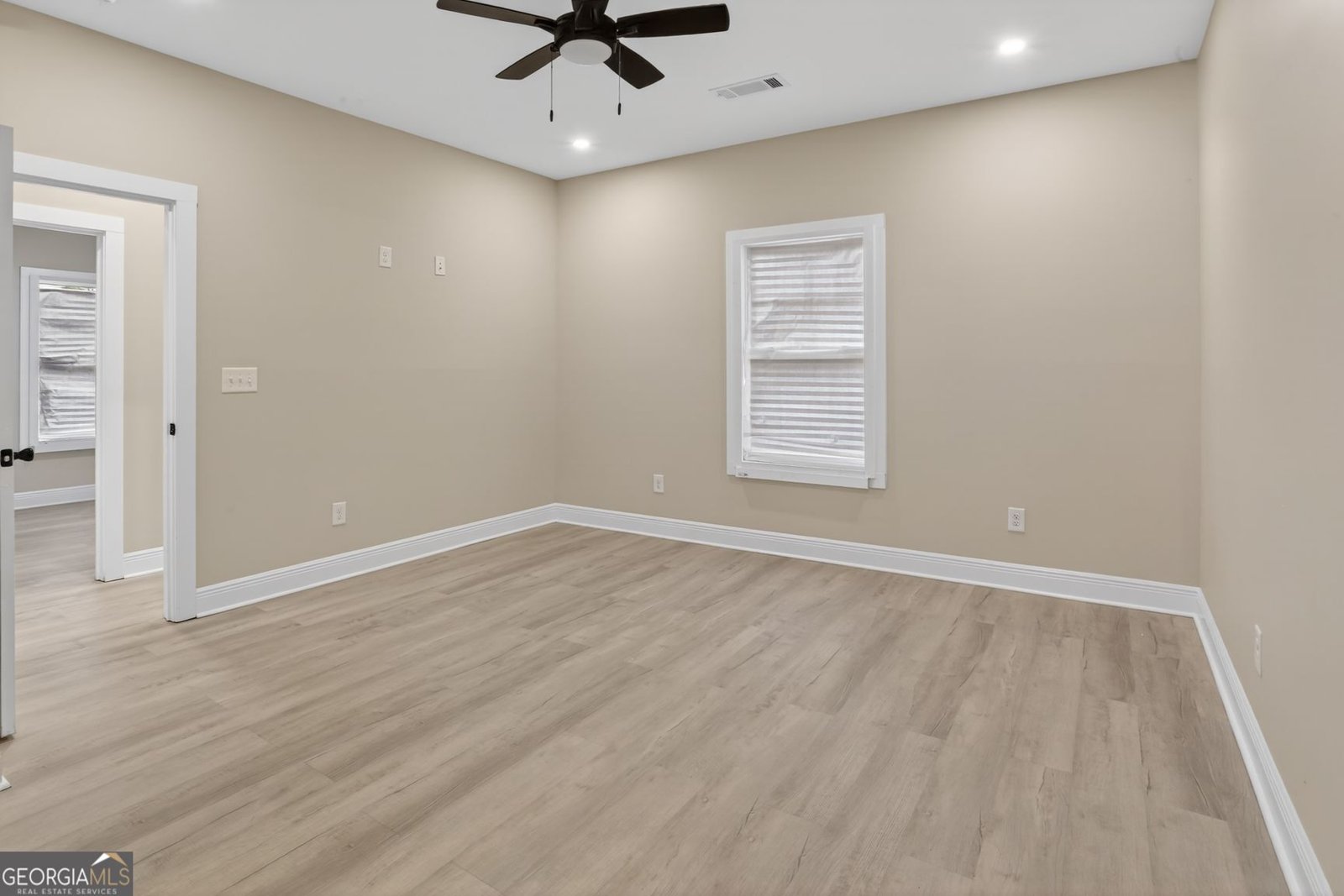 607 Solomon Street Griffin - Photo 6