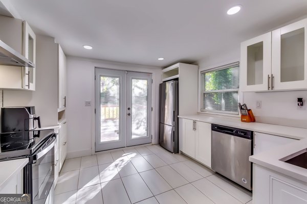 2876 Randall Street East Point - Photo 10