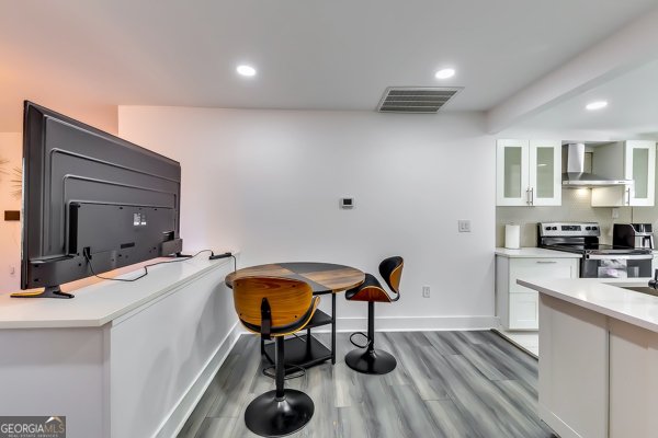 2876 Randall Street East Point - Photo 8