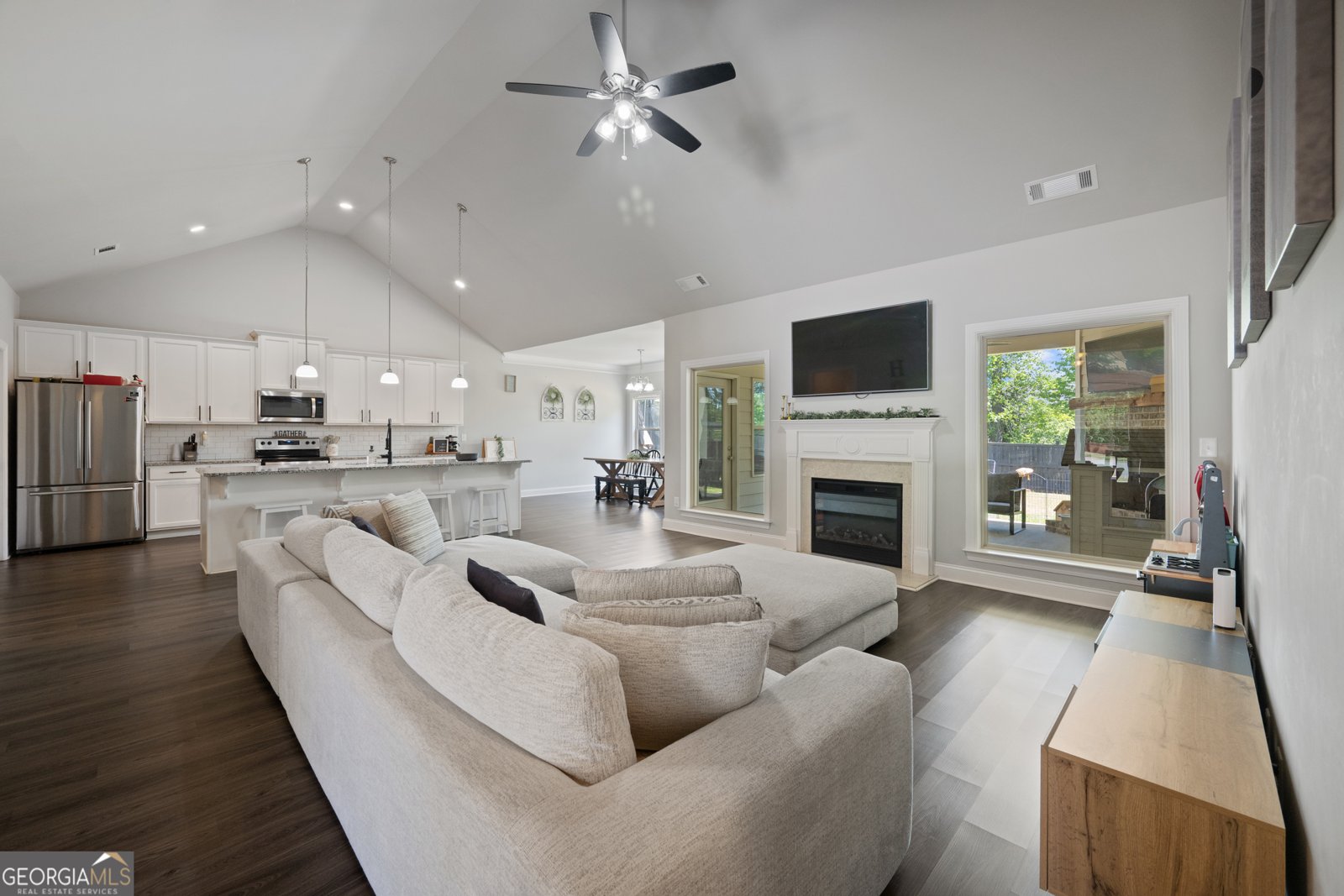 637 Cardigan Drive Hoschton - Photo 6