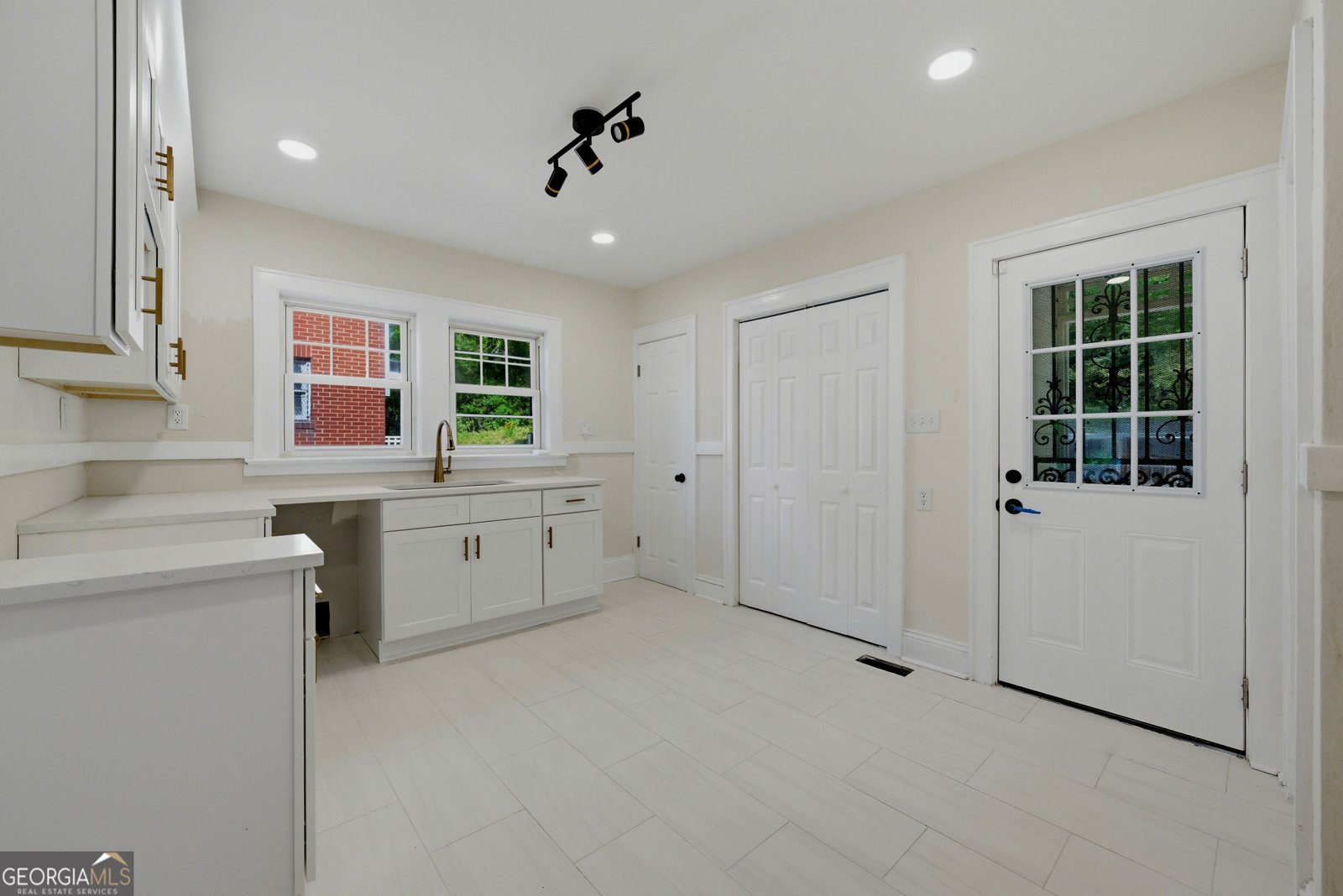 1207 Martin Luther King Jr Dr Atlanta - Photo 8