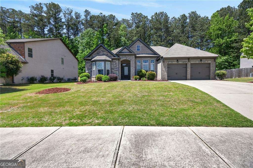 5688 Walnut Mill Lane Powder Springs - Photo 1