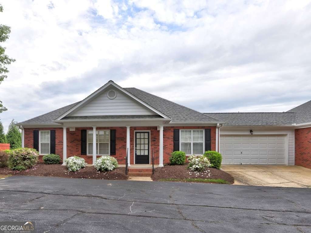 512 Courtyard Way Woodstock - Photo 1