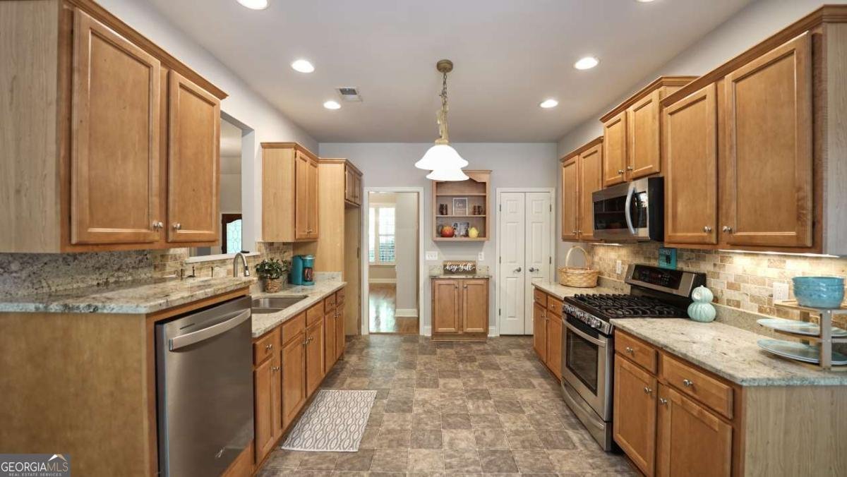 305 BLAKE Drive Canton - Photo 32