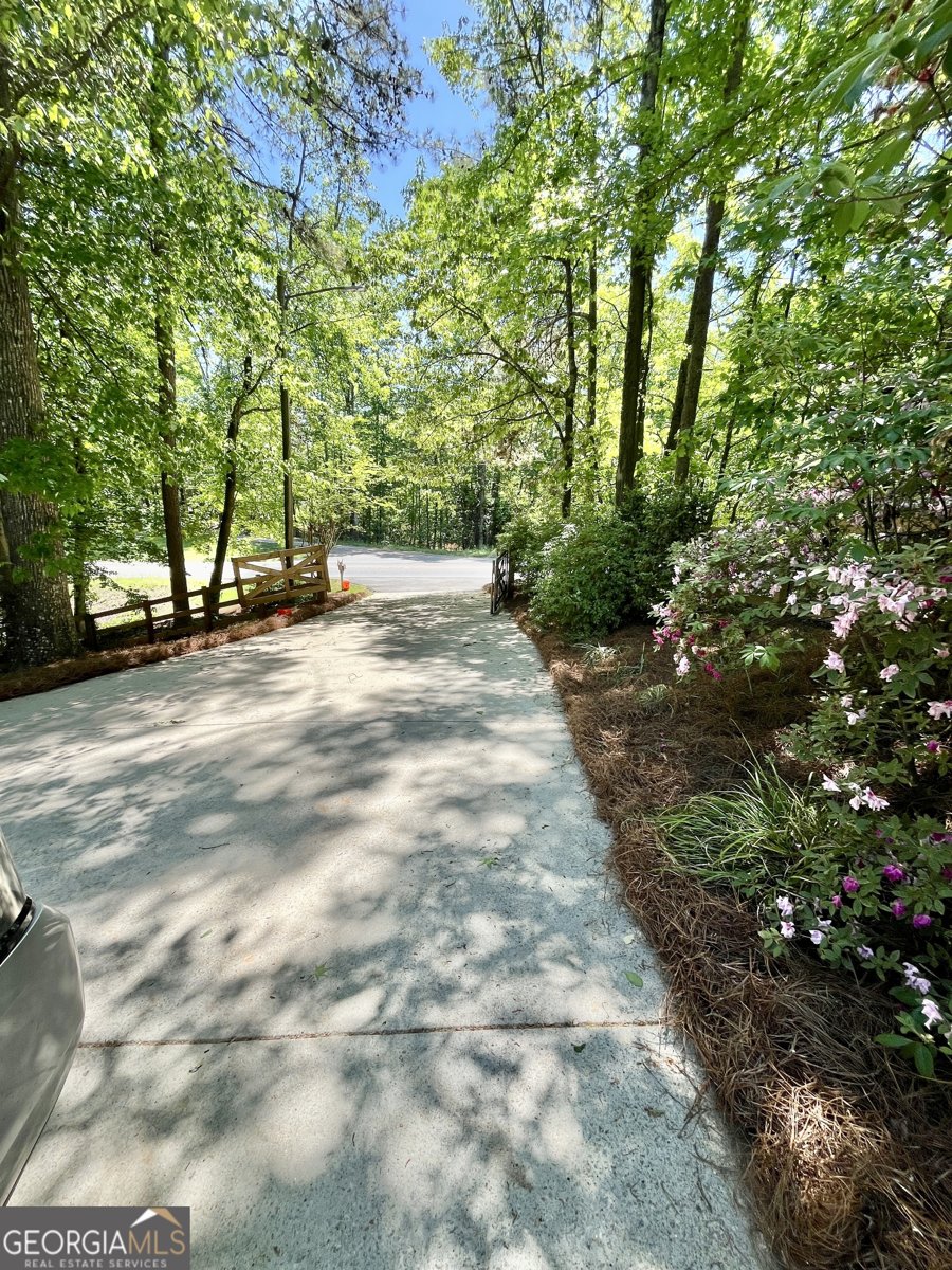 9145 Browns Bridge Road Gainesville - Photo 13