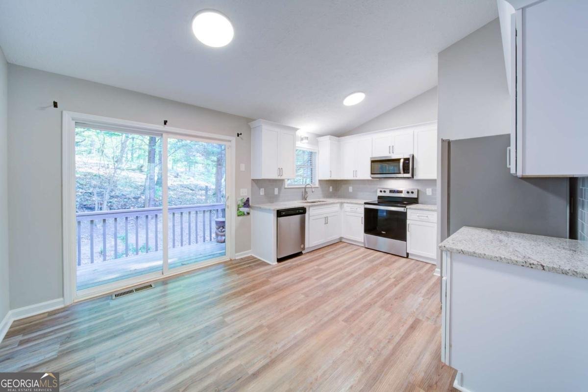 6020 Lakeside Court Gainesville - Photo 10