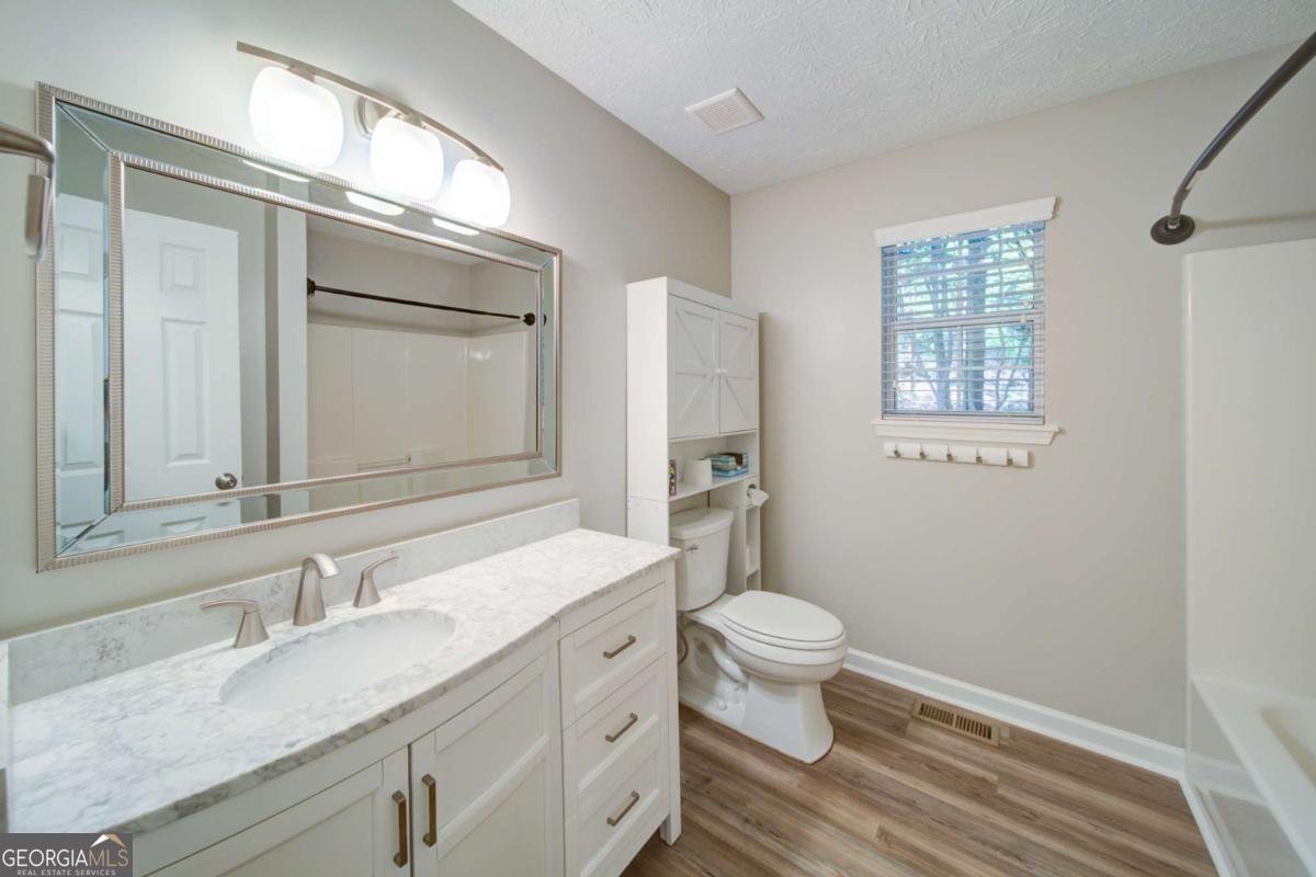 6020 Lakeside Court Gainesville - Photo 14