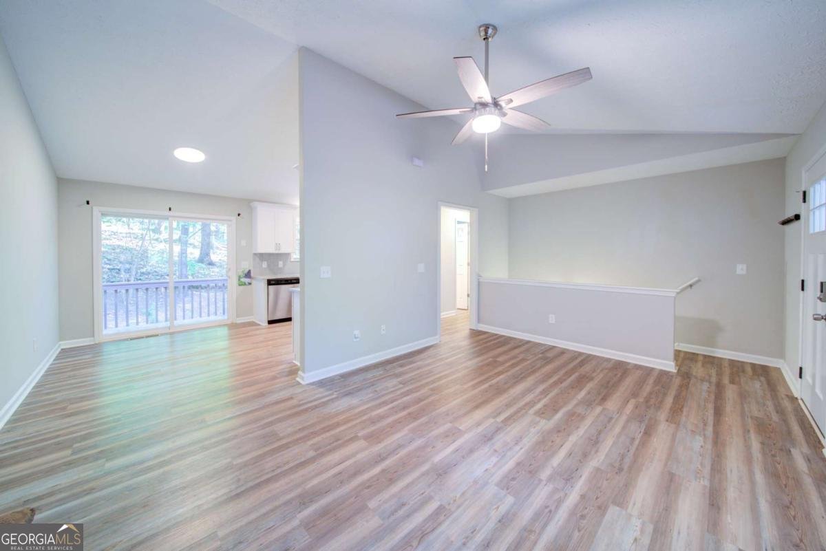 6020 Lakeside Court Gainesville - Photo 8