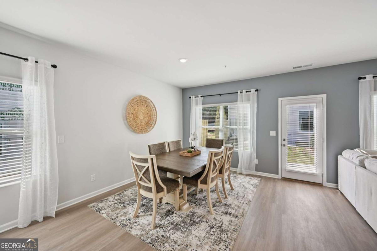 401 Lanier Circle Woodstock - Photo 11