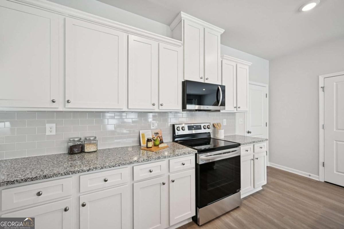 383 Lanier Circle Woodstock - Photo 13