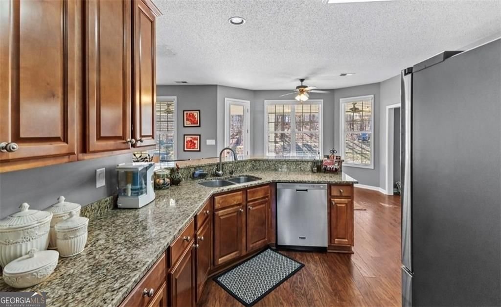 310 Persimmon Drive Sharpsburg - Photo 12