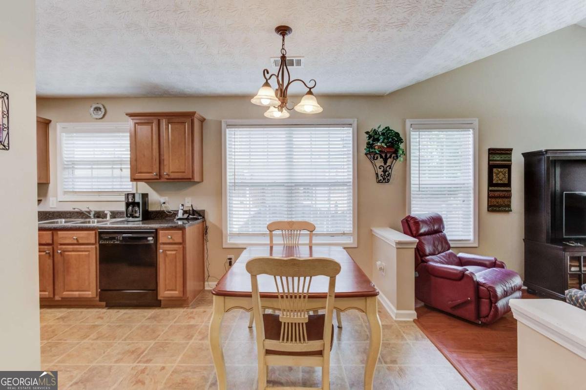 5614 Ashmoore Court Flowery Branch - Photo 10