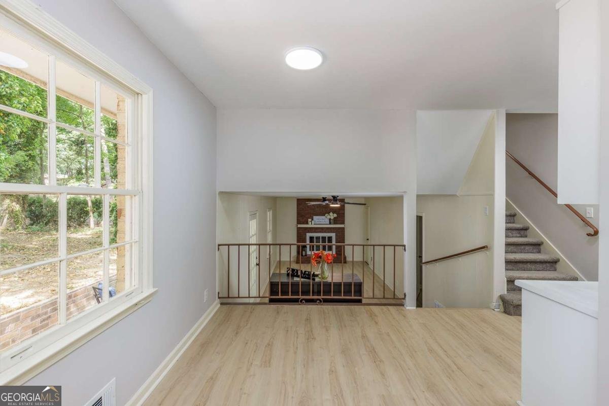 383 Ben Avenue Lilburn - Photo 12