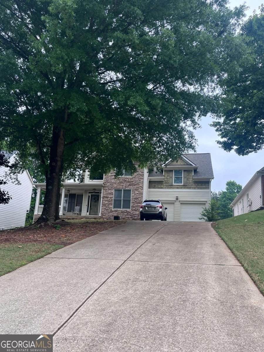 6415 Hills Court Cumming - Photo 1