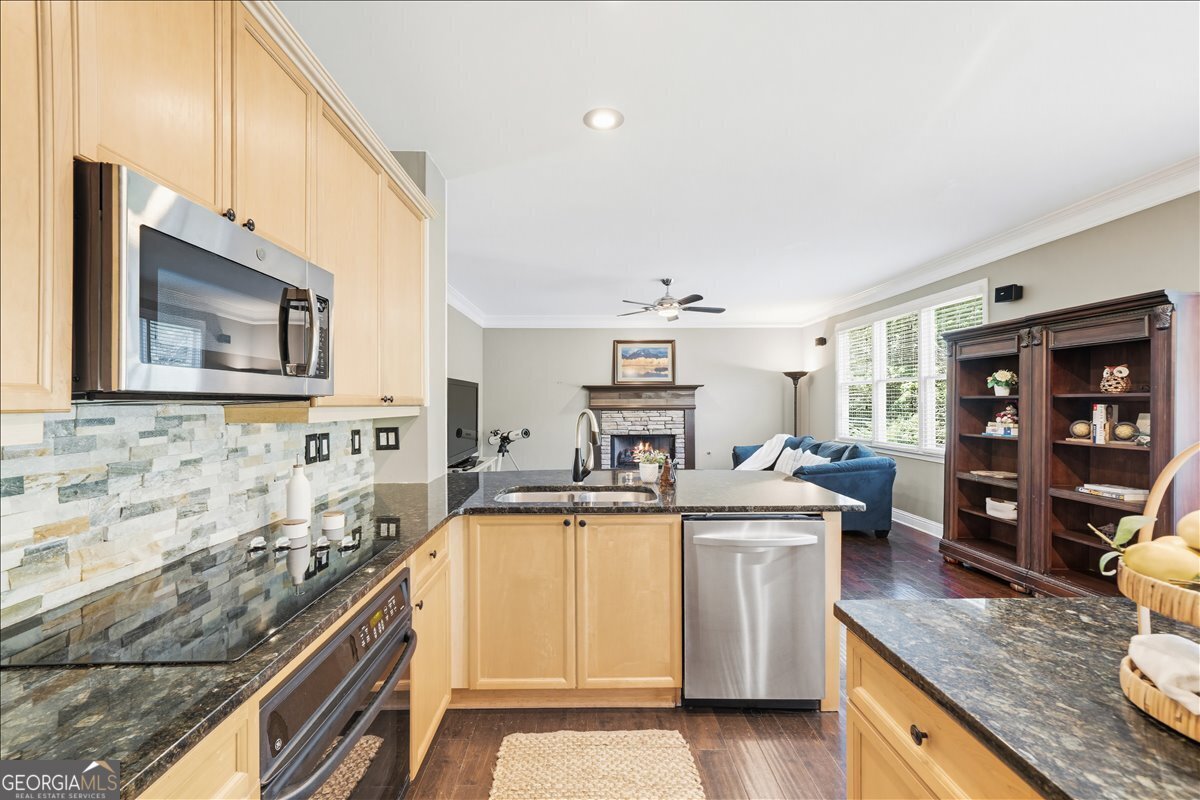 6415 Hills Court Cumming - Photo 15