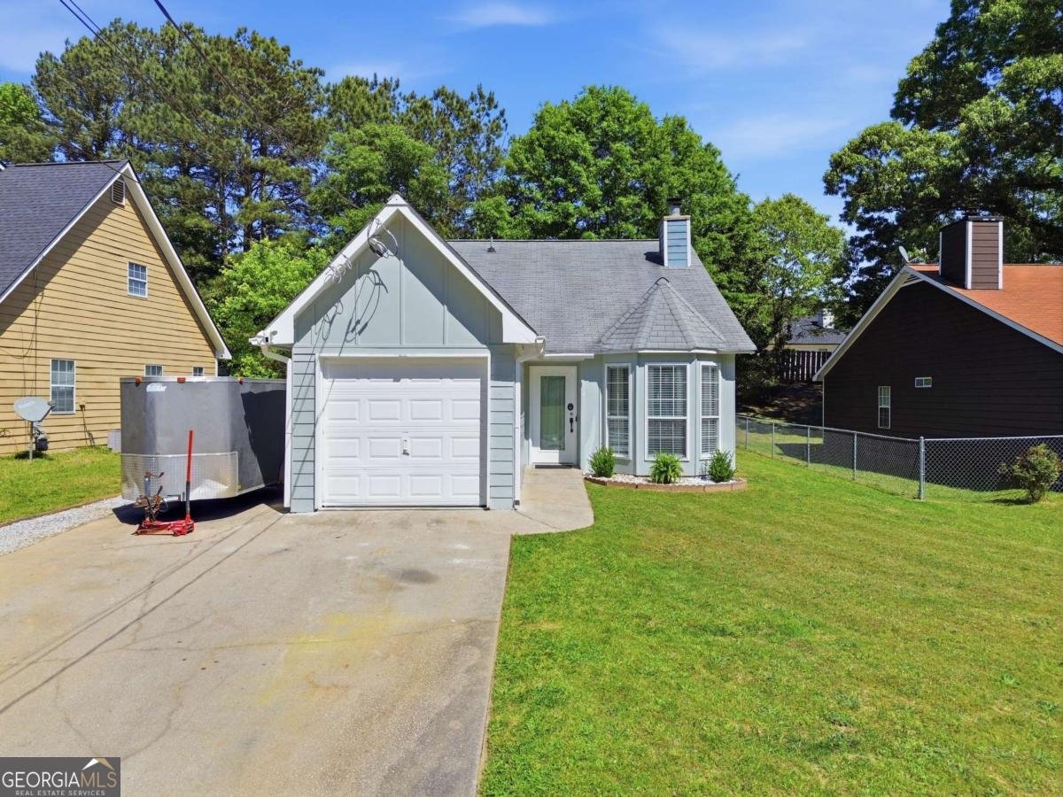 8048 Fieldstream Way Douglasville - Photo 1