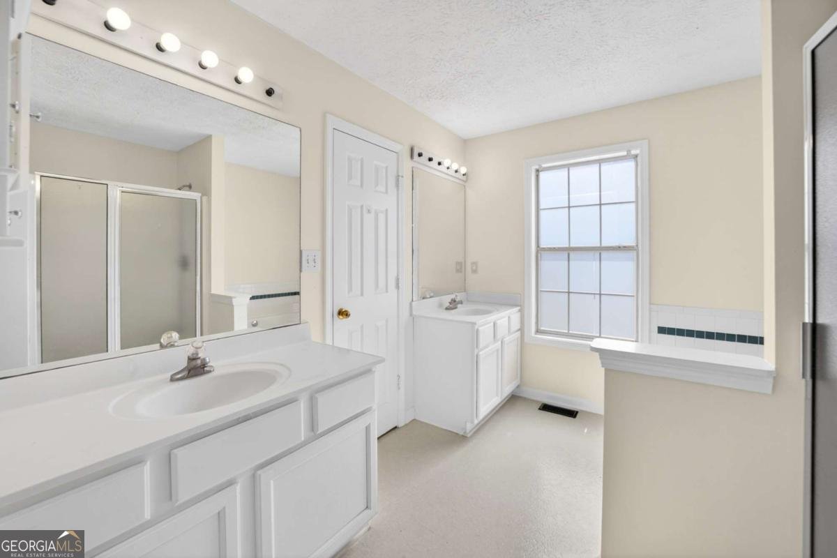 2915 Camelot Woods Drive Lawrenceville - Photo 20