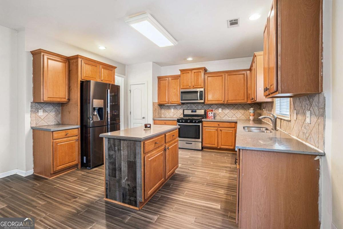 3745 PARK HILL Circle Loganville - Photo 11