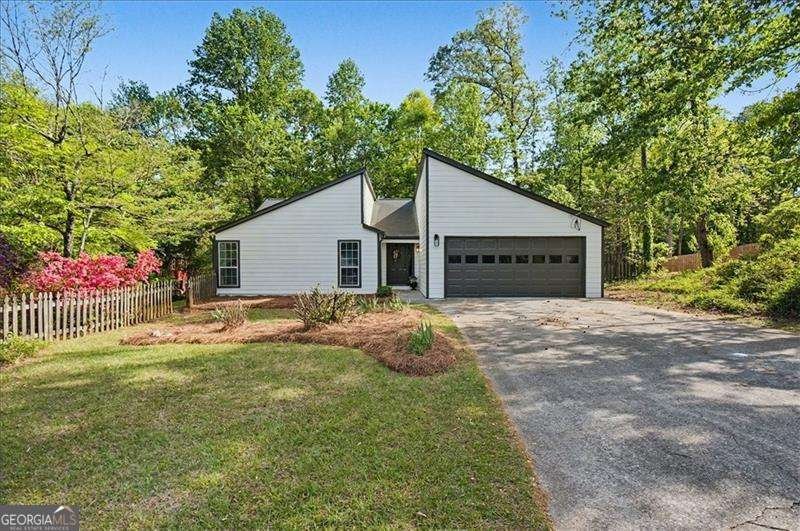 5985 Bayside Drive Acworth - Photo 1