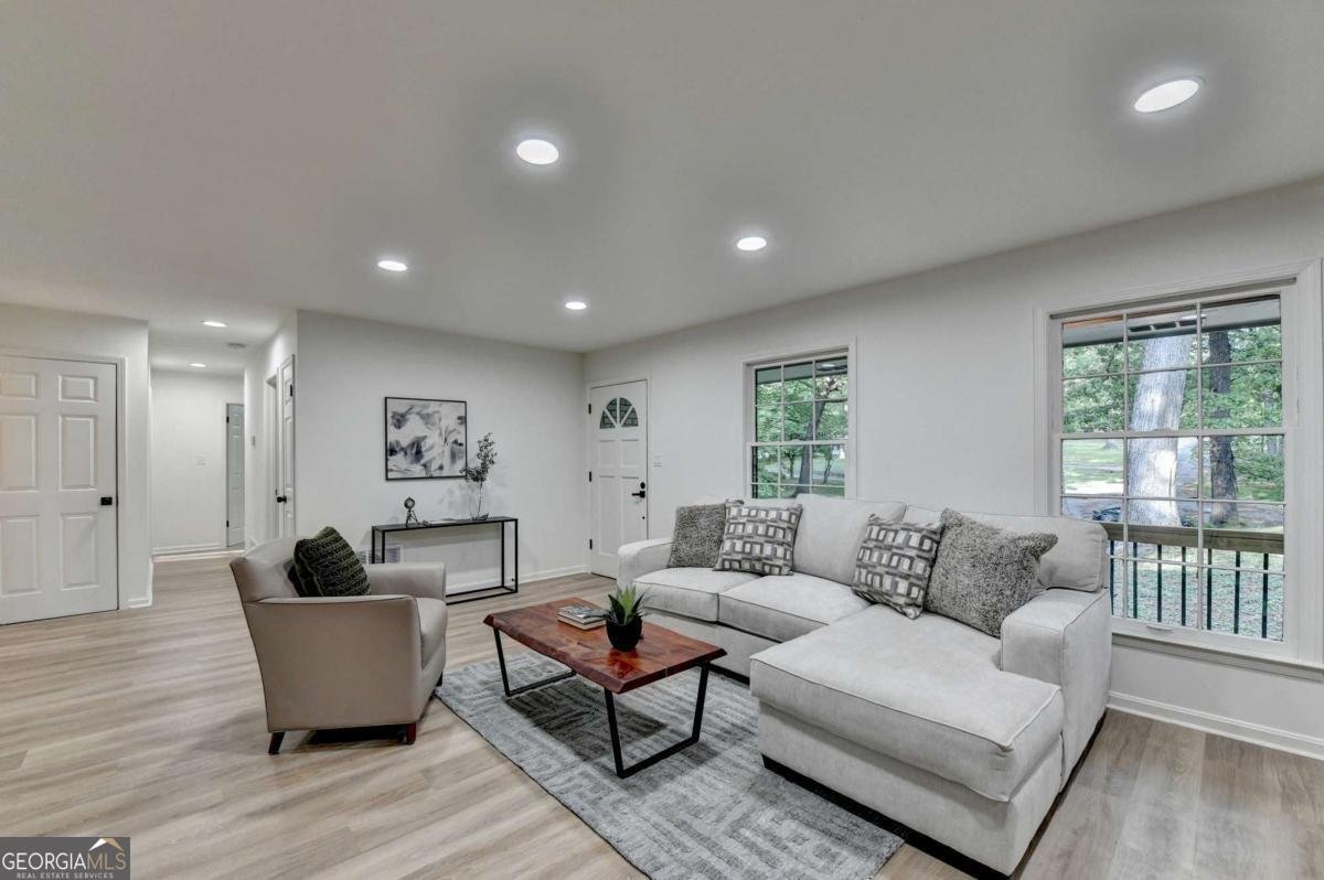 1300 Lavista Drive Mableton - Photo 9