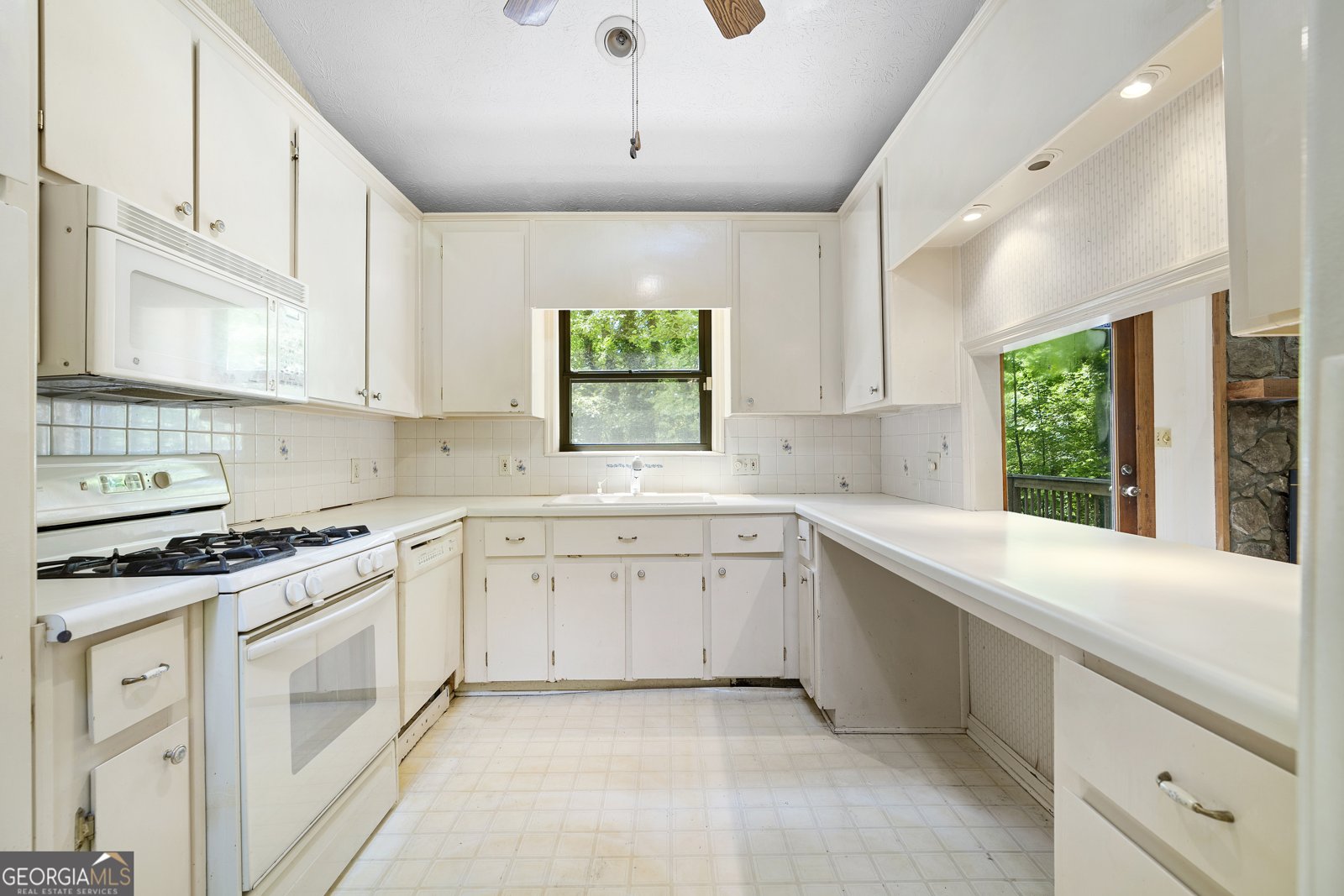 4557 Patrick Drive Kennesaw - Photo 8